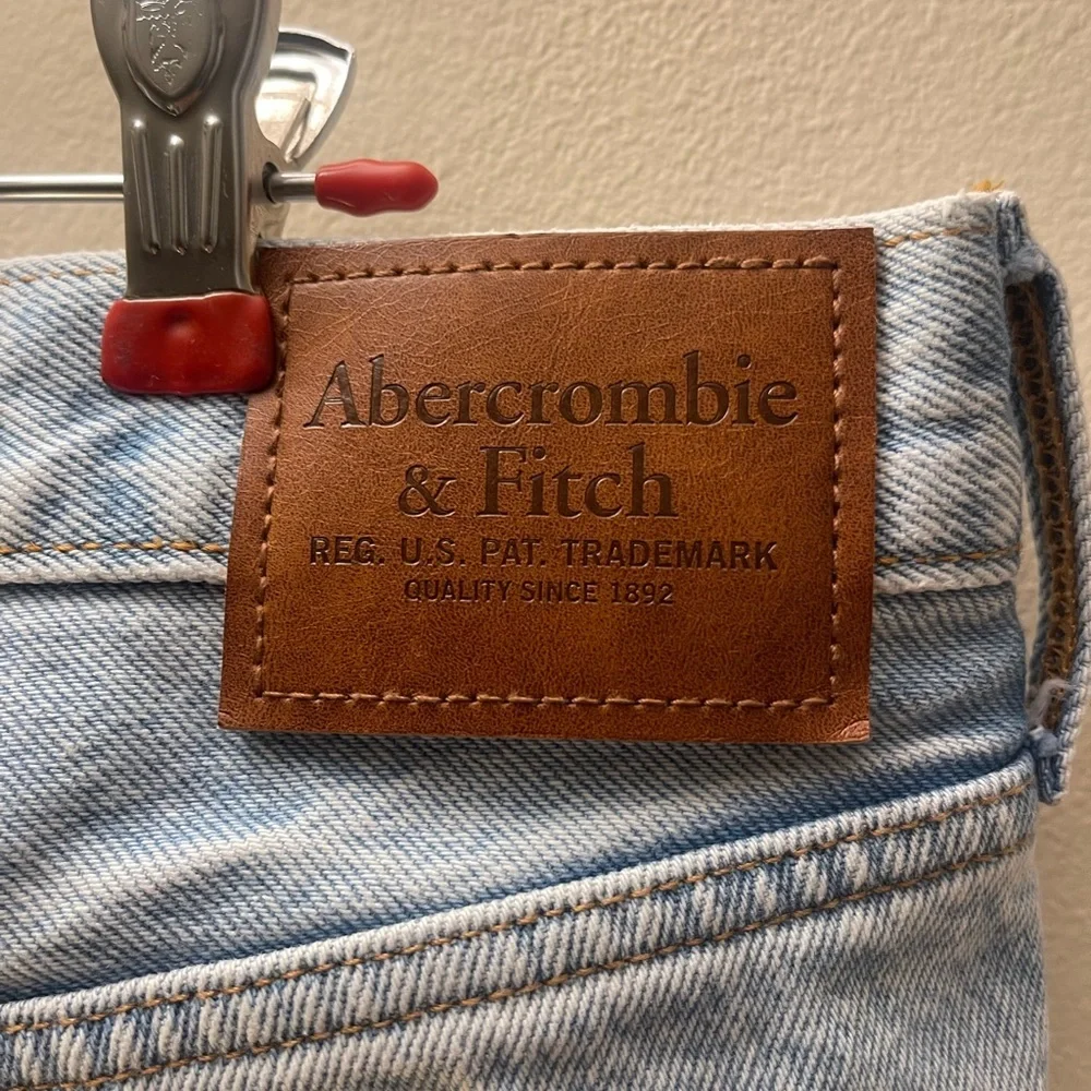Abercrombie & Fitch Authentic Rigid Denim Loose